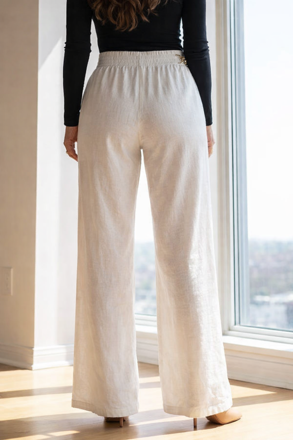 Pantalón de tiro alto con pierna ancha